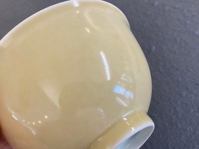 A Chinese monochrome light-brown-glazed bowl, Jiaqing mark, Republic — 照片 6
