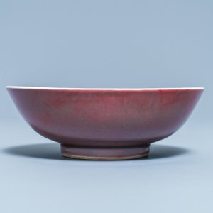 A Chinese monochrome liver-red bowl, 19th C. — photo 4