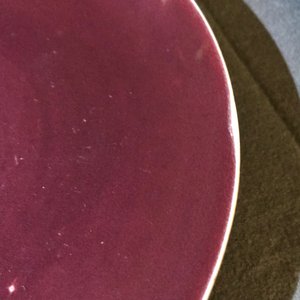 A Chinese monochrome liver-red plate, Qianlong mark and of the period — 照片 3