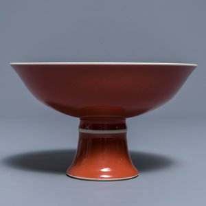 A Chinese monochrome liver-red stem cup, Yongzheng mark, 19/20th C. — 照片 4