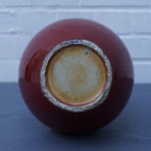 A Chinese monochrome oxblood-glazed bottle vase, 19th C. — 照片 10