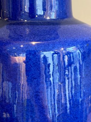 A Chinese monochrome powder blue rouleau vase, 19th C. — photo 6