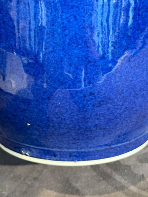 A Chinese monochrome powder blue rouleau vase, 19th C. — photo 8