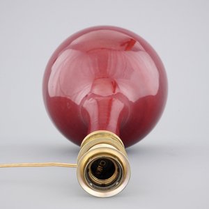 A Chinese monochrome red bottle vase mounted as a lamp, 19th C. — photo 4