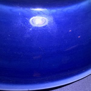 A Chinese monochrome sacrificial blue anhua 'dragon' dish, Wanli mark, 18/19th C. — 照片 8