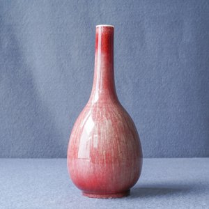 A Chinese monochrome sang-de-boeuf bottle vase in wooden presentation box, Republic — photo 9