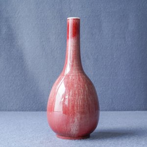 A Chinese monochrome sang-de-boeuf bottle vase in wooden presentation box, Republic — photo 10