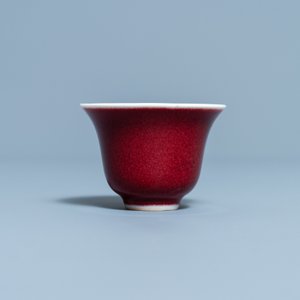 A Chinese monochrome sang de boeuf-glazed wine cup, 19/20th C. — photo 2
