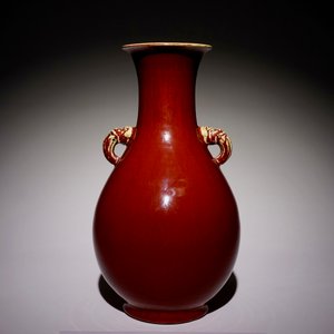 A Chinese monochrome sang-de-boeuf-glazed yuhuchunping vase, 18/19th C. — 照片 3