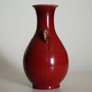 A Chinese monochrome sang-de-boeuf-glazed yuhuchunping vase, 18/19th C. — 照片 8