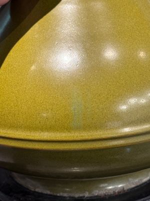 A Chinese monochrome teadust-glazed vase mounted as a lamp, 18/19th C. — photo 12