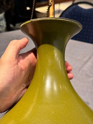 A Chinese monochrome teadust-glazed vase mounted as a lamp, 18/19th C. — photo 18