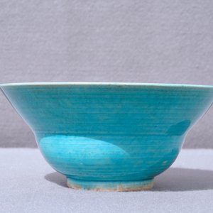 A Chinese monochrome turquoise-glazed bowl, Kangxi — photo 13