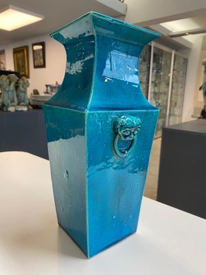 A Chinese monochrome turquoise-glazed square vase, Kangxi — photo 3