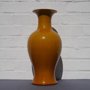 A Chinese monochrome yellow baluster vase, 19/20th C. — 照片 9