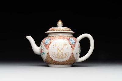 A Chinese monogrammed famille rose teapot with floral design, Yongzheng/Qianlong