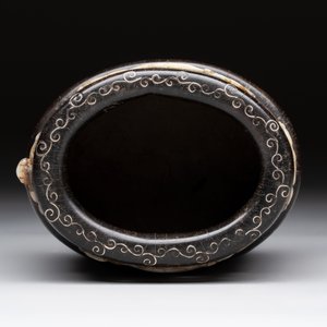 A Chinese mother-of-pearl-inlaid zitan bitong with chilong design, 18th C. — photo 5