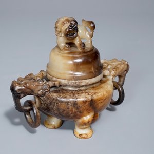 A Chinese mottled jade tripod incense burner and cover, 19/20th C. — photo 8