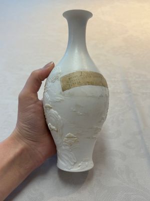A Chinese 'mountainous landscape' biscuit vase, Wang Bing Rong 王炳荣 mark, Republic — photo 2