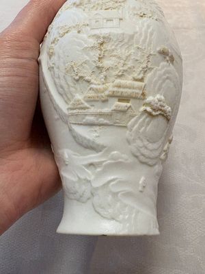 A Chinese 'mountainous landscape' biscuit vase, Wang Bing Rong 王炳荣 mark, Republic — photo 10
