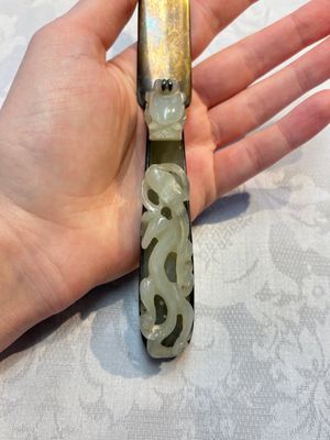 A Chinese mounted magnifying glass with a jade handle and a sterling silver letter opener with a jade handle, 19th C. — 照片 11