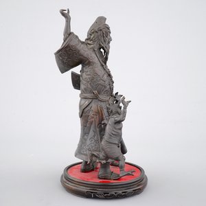 A Chinese mythological bronze group, 19/20th C. — photo 4
