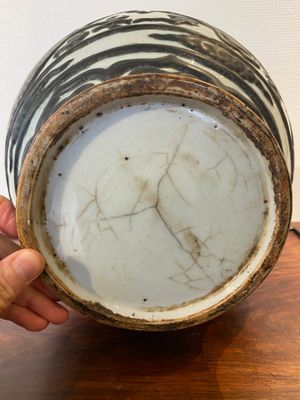 A Chinese Nanking-style 'dragon' vase with applied design, 18th/19th C. — photo 4