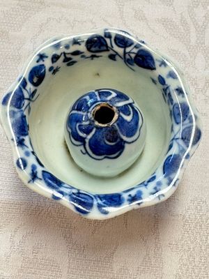 A Chinese Nanking water pot, a blue and white brush pot, a jarlet and a trick cup, Ming and later — photo 30