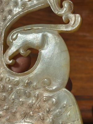 A Chinese nephrite jade ark-shaped 'chilong' plaque, Zhou/Han — 照片 6