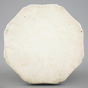 A Chinese octagonal blue and white dish with foo dogs, 19th C. — 照片 2
