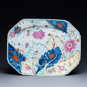 A Chinese octagonal famille rose 'tobacco leaf' dish, Qianlong — 照片 1
