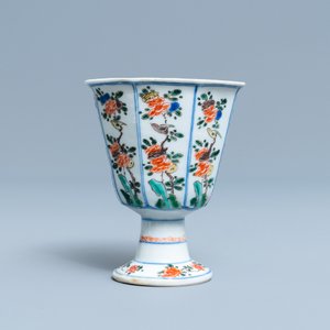A Chinese octagonal famille verte stem cup, Kangxi — 照片 4