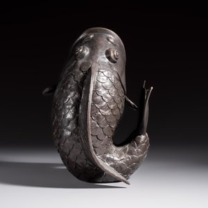 A Chinese or Japanese bronze carp-form vase, 19/20th C. — photo 4