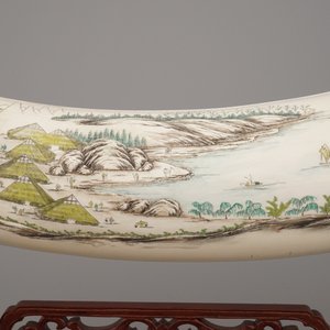 A Chinese or Japanese (?) carved ivory Tusk, 19/20th C. — 照片 3