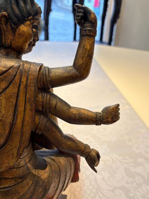 A Chinese or Japanese gilt-lacquered figure of Hayagrīva, 19th C. — foto 14