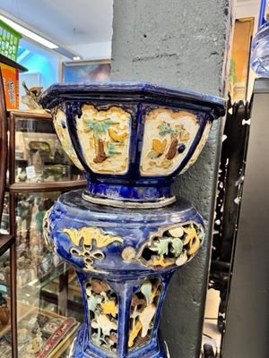 A Chinese or Vietnamese polychrome-glaze pottery jardinière and stand, 19th C. — photo 2