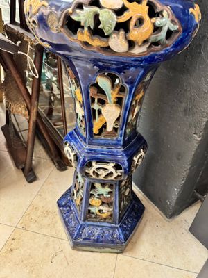 A Chinese or Vietnamese polychrome-glaze pottery jardinière and stand, 19th C. — photo 9
