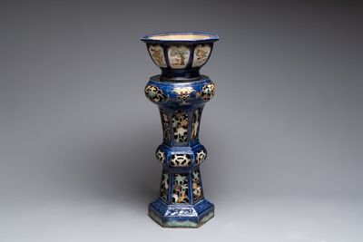 A Chinese or Vietnamese polychrome-glaze pottery jardinière and stand, 19th C.