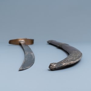 A Chinese or Vietnamese silver, tie li mu wood and bone sword, 19th C. — photo 6