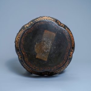 A Chinese painted and lacquered wooden stand, 19th C. — 照片 6