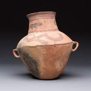 A Chinese painted pottery jar with handles, Late Bronze Age, Xindian culture, 13/10th C. B.C. — foto 3