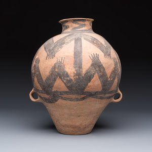 A Chinese painted pottery jar with zigzag design, Neolithic period, Majiayao culture, 3rd millennium B.C. — photo 2