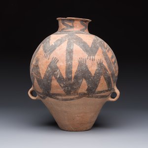 A Chinese painted pottery jar with zigzag design, Neolithic period, Majiayao culture, 3rd millennium B.C. — photo 4