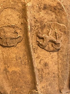 A Chinese painted pottery stick man figure and a pottery 'zodiac' offering vessel, Han/Song — foto 25