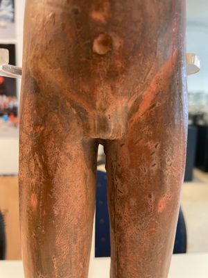 A Chinese painted pottery stick man figure and a pottery 'zodiac' offering vessel, Han/Song — foto 3