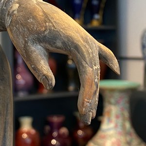 A Chinese painted wooden figure of Guanyin, Ming — photo 15
