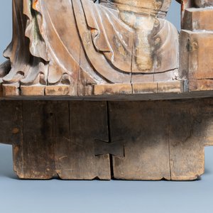 A Chinese painted wooden figure of Guanyin, Ming — photo 6