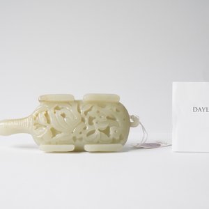 A Chinese pale celadon jade 'tortoise' brush washer on wooden stand, 18/19th C. — 照片 27