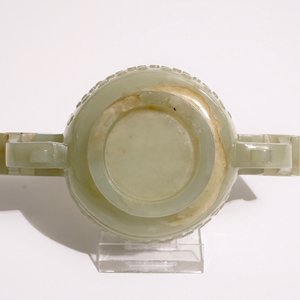 A Chinese pale celadon jade two-handled bowl, 19th C. — photo 6