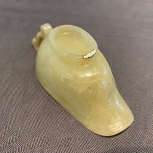 A Chinese pale yellow jade libation cup, 19th C. — 照片 12